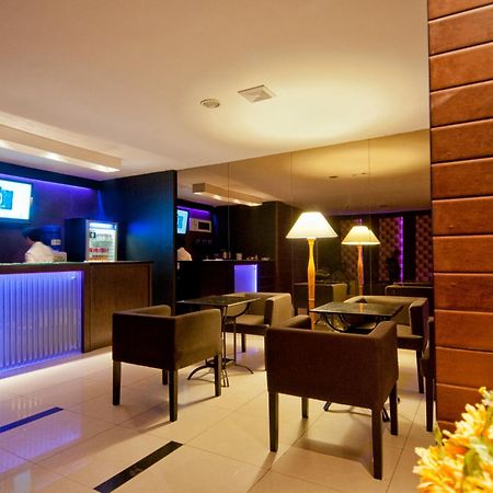 Grand Sakura Hotel Medan Esterno foto