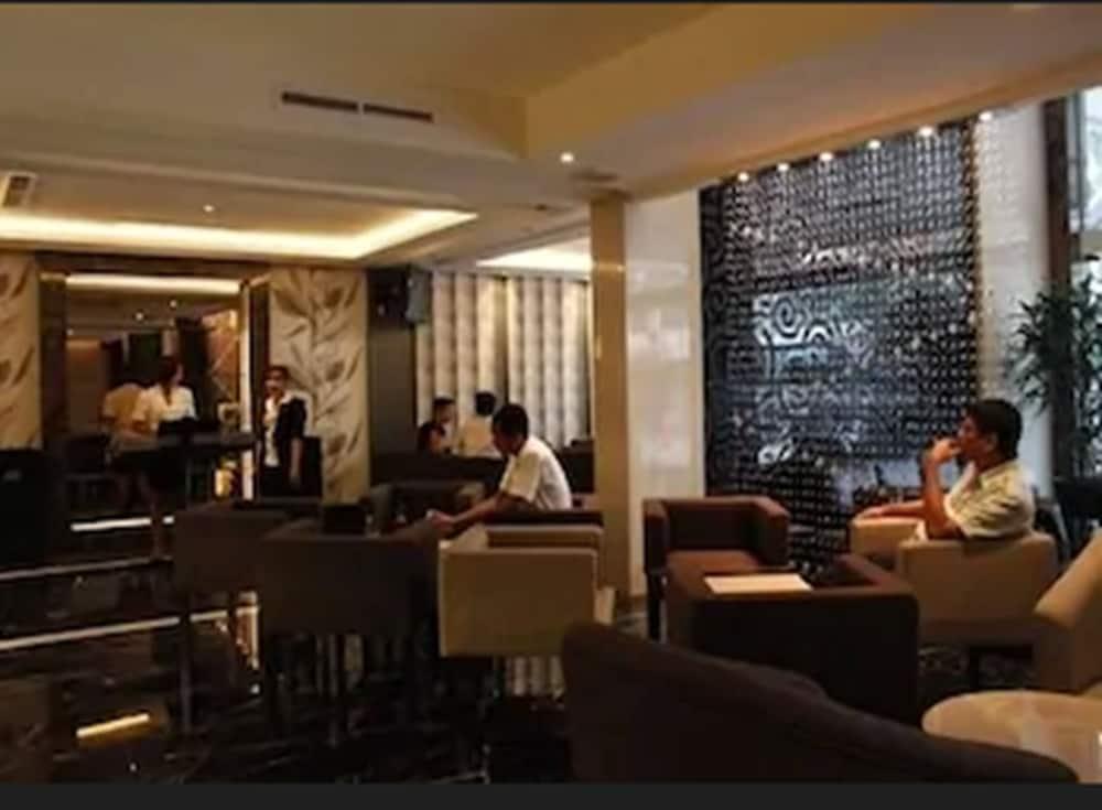 Grand Sakura Hotel Medan Esterno foto