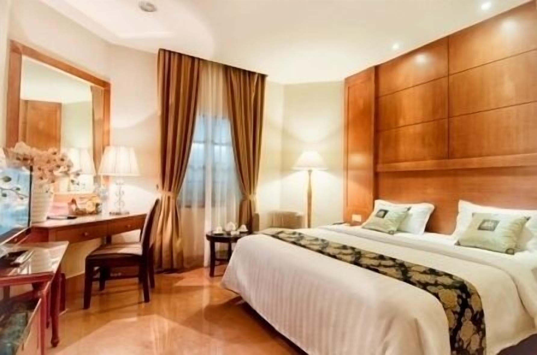 Grand Sakura Hotel Medan Esterno foto
