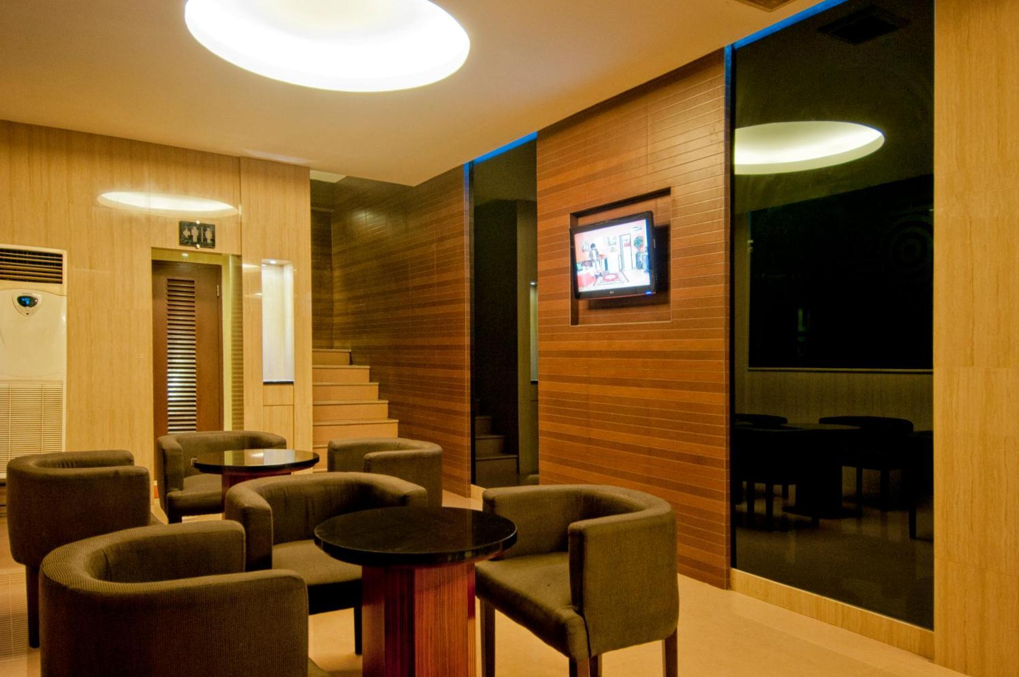 Grand Sakura Hotel Medan Esterno foto