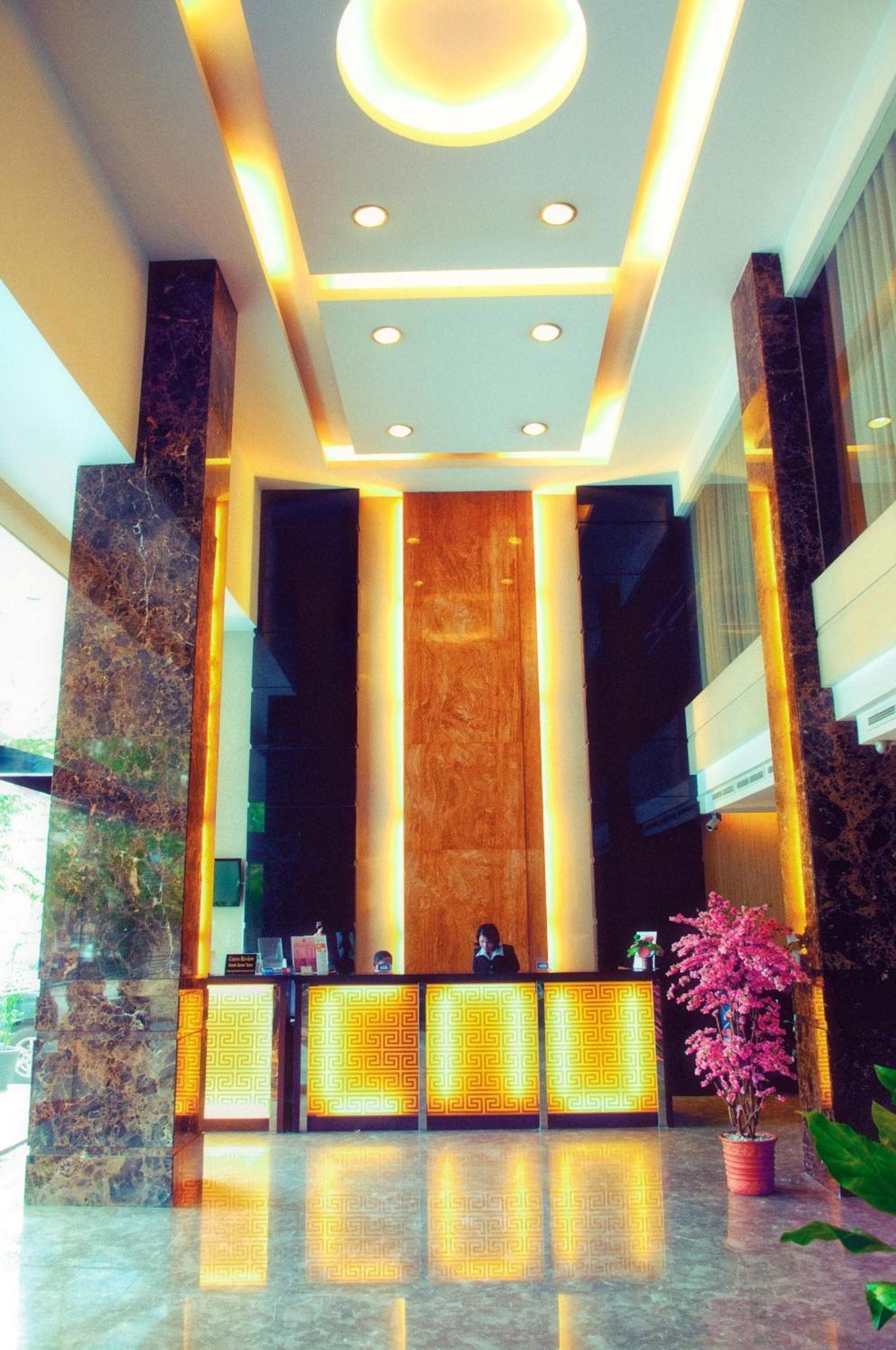 Grand Sakura Hotel Medan Esterno foto